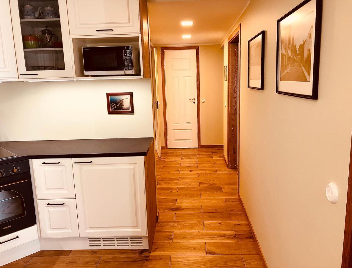 Kohtu Apartment Kuressaare Bagian luar foto