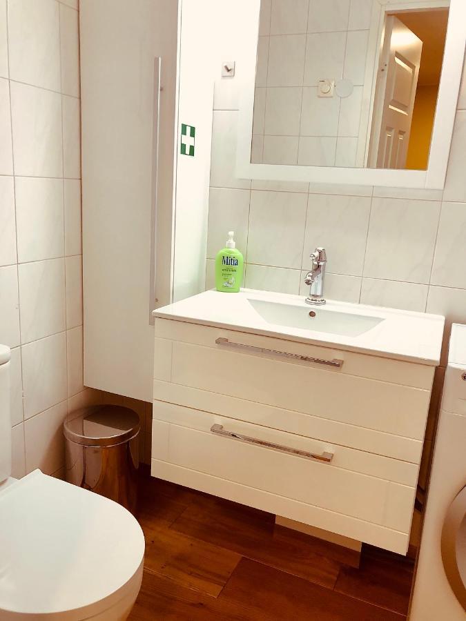 Kohtu Apartment Kuressaare Bagian luar foto